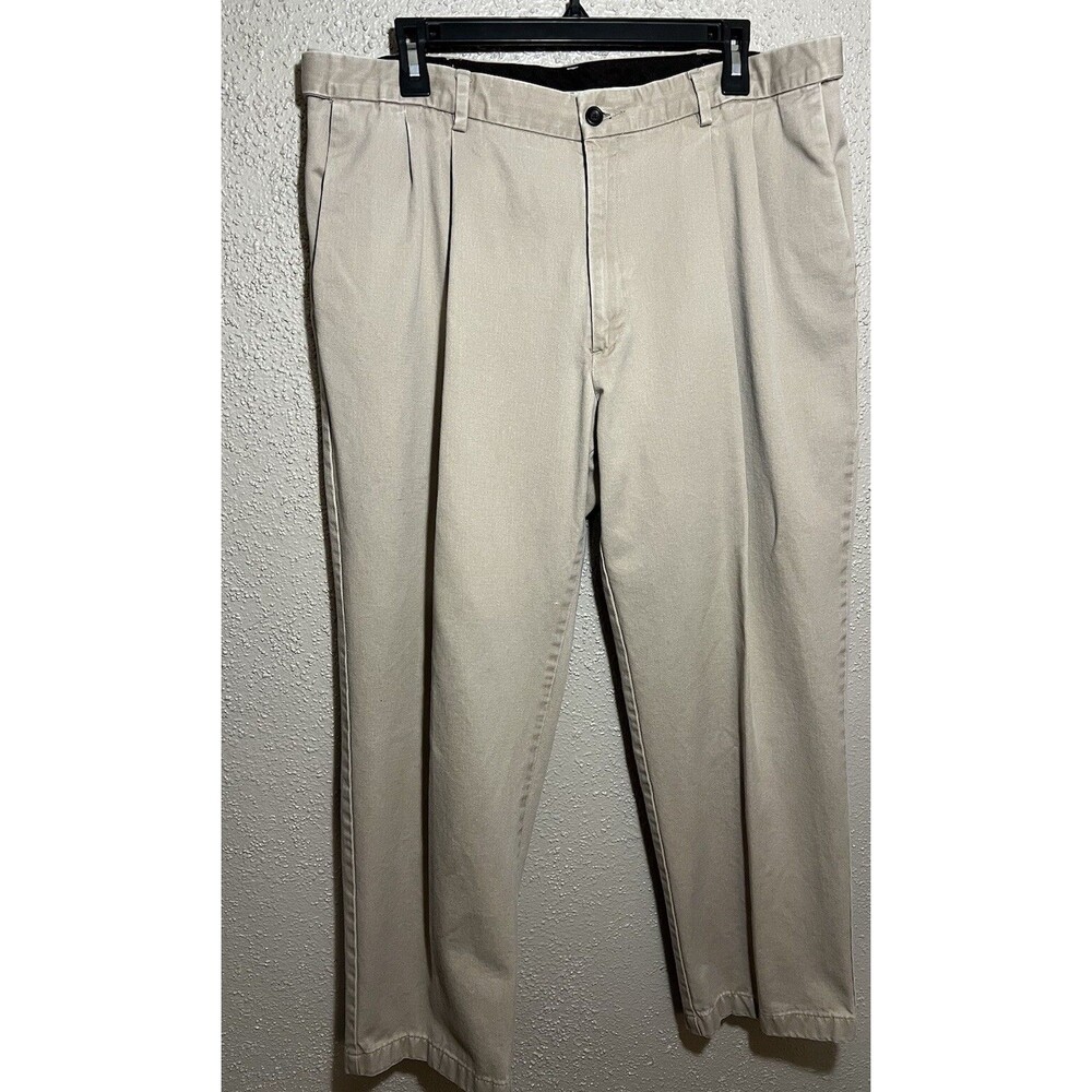 Haggar Dress Pants Men's Size 36x29 Gray Pleated Front Classic Fit Expandable